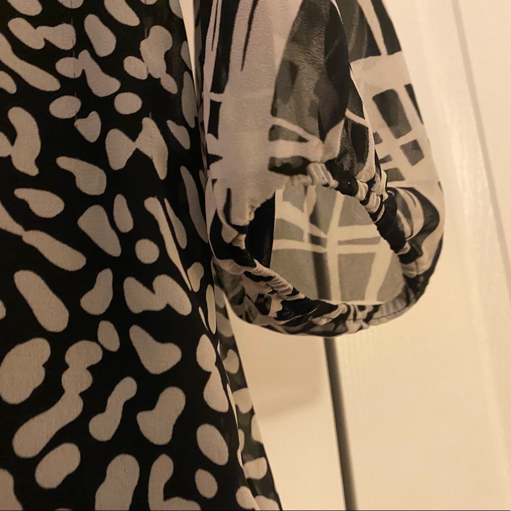 Ann Taylor black white fluffy top Womens L